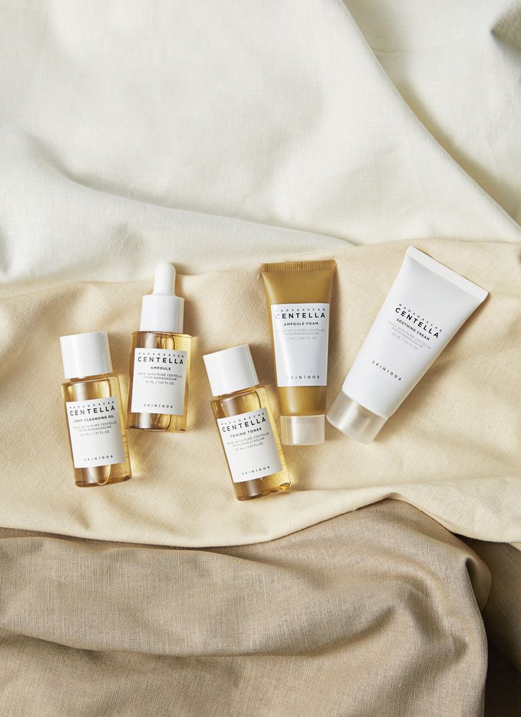 SKIN1004 Madagascar Centella Ampoule Travel Kit dorado