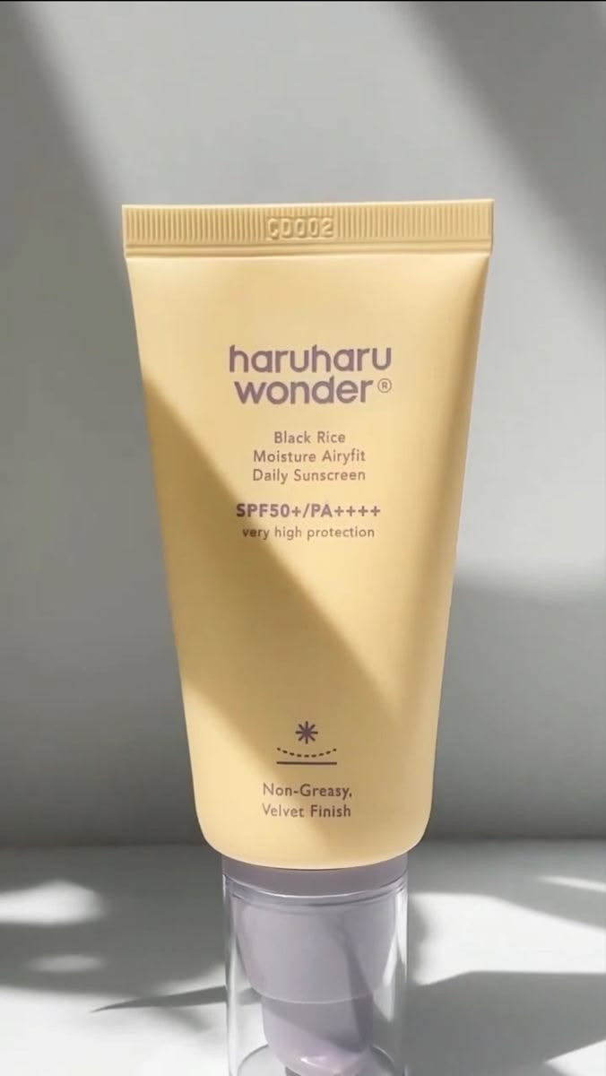 Haruharu Wonder Black Rice Moisture Airyfit Daily Sunscreen SPF50+