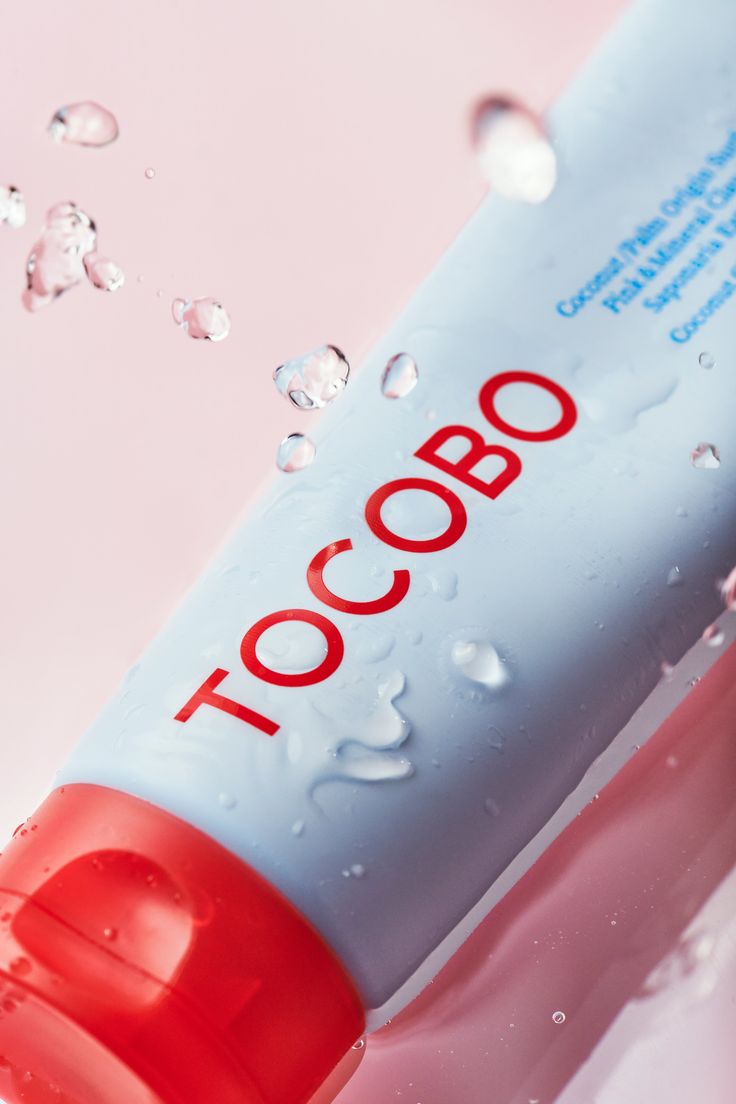 TOCOBO Coconut Clay Cleansing Foam - detalle tubo