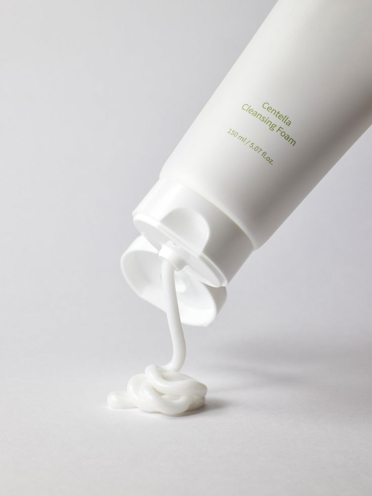 Mixsoon Centella Cleansing Foam - video tutorial